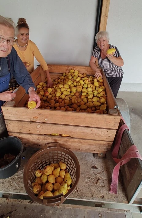 Vater, Carina und Mutter bei der Auslese